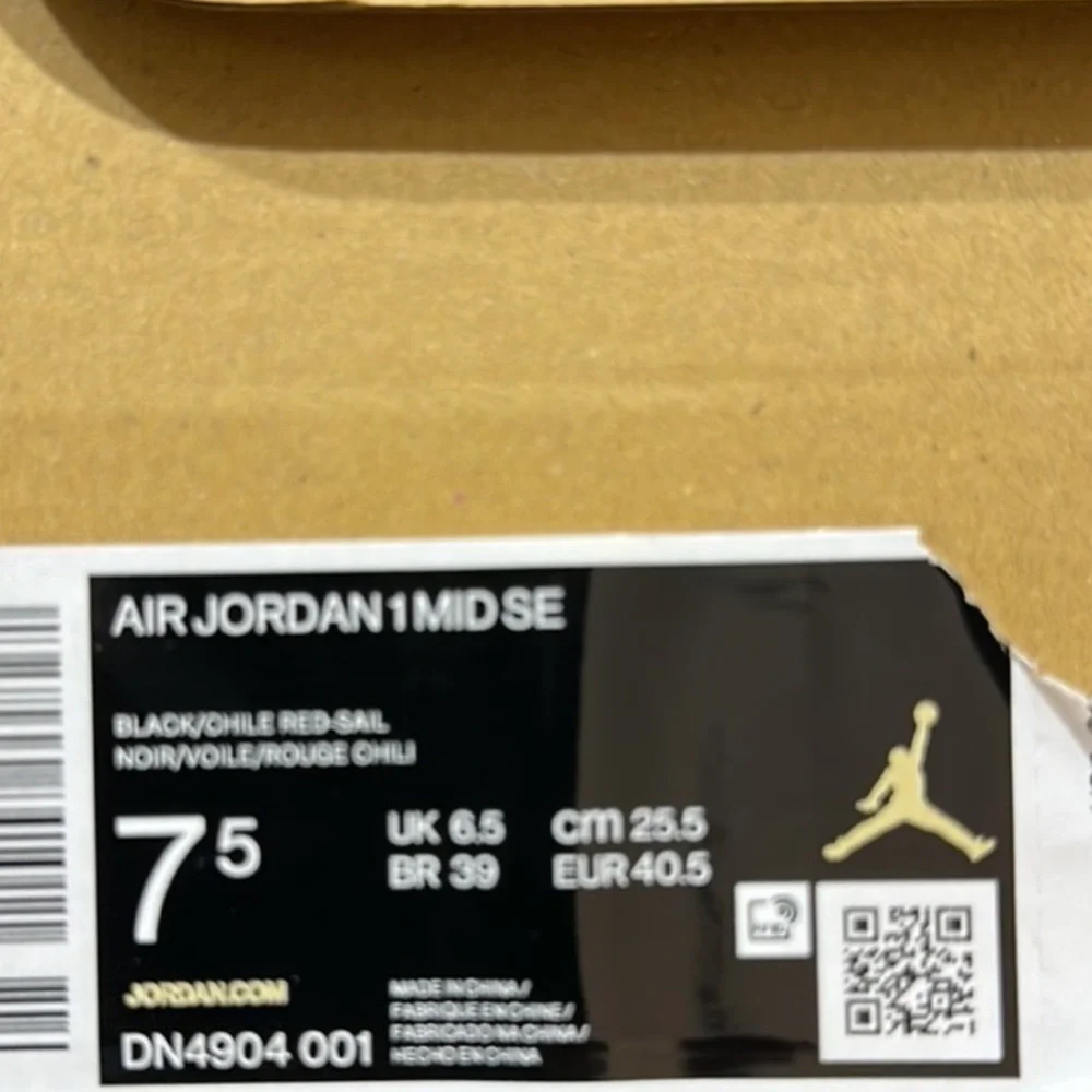 Air Jordan 1 Mid Siempre Familia